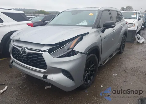 2021 Toyota Highlander Xle z USA, uszkodzony, nr VIN 5TDGZRAH2MS522581